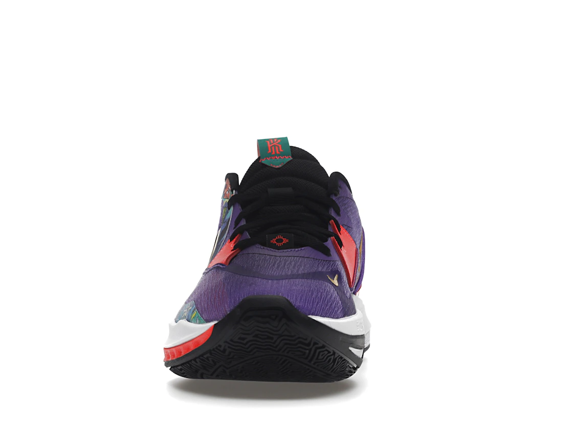 Vue 11 de Nike Kyrie 5 Jewell Loyd Mural