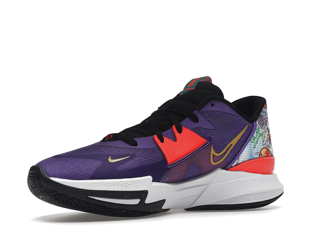 Vue 16 de Nike Kyrie 5 Jewell Loyd Mural
