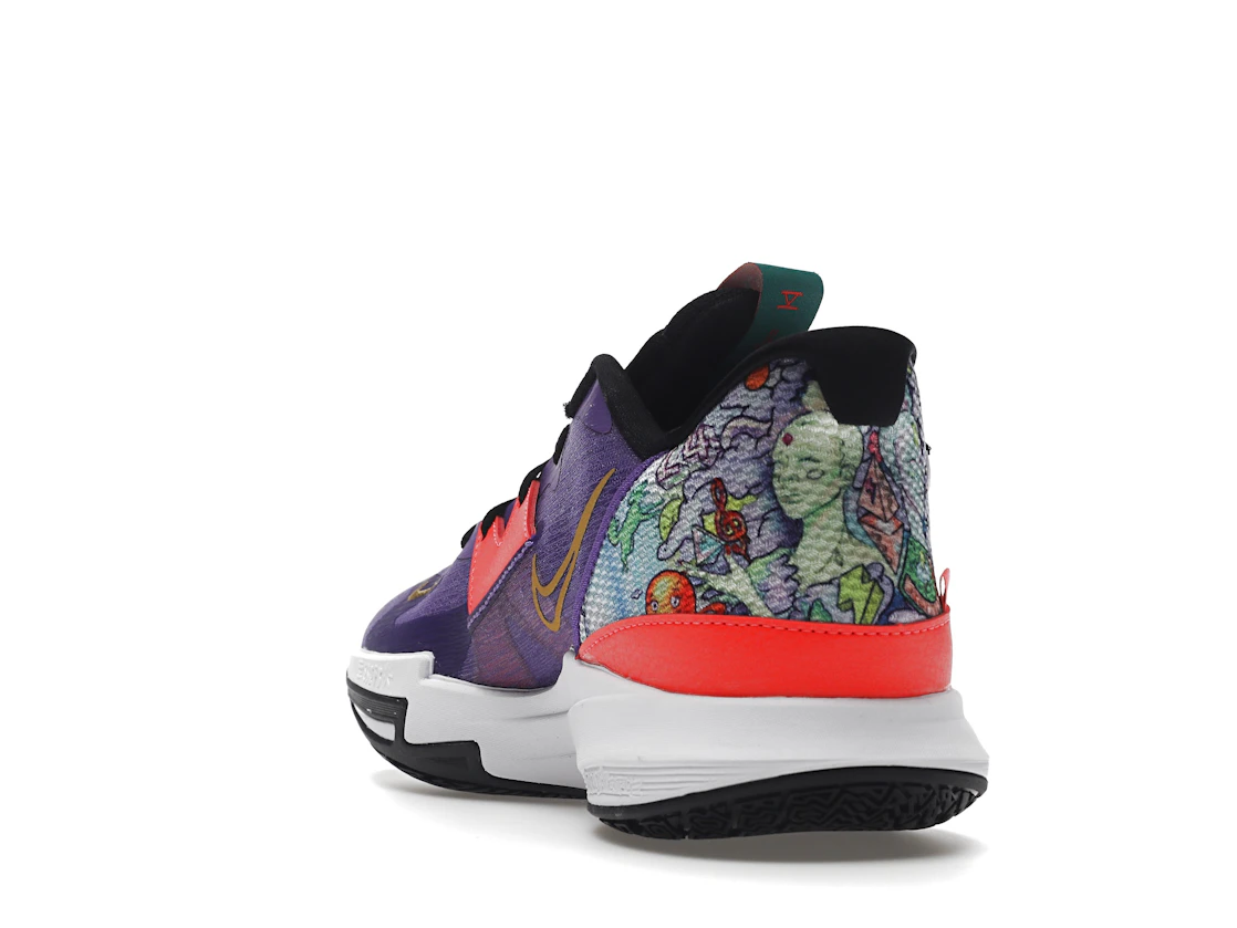 Vue 26 de Nike Kyrie 5 Jewell Loyd Mural