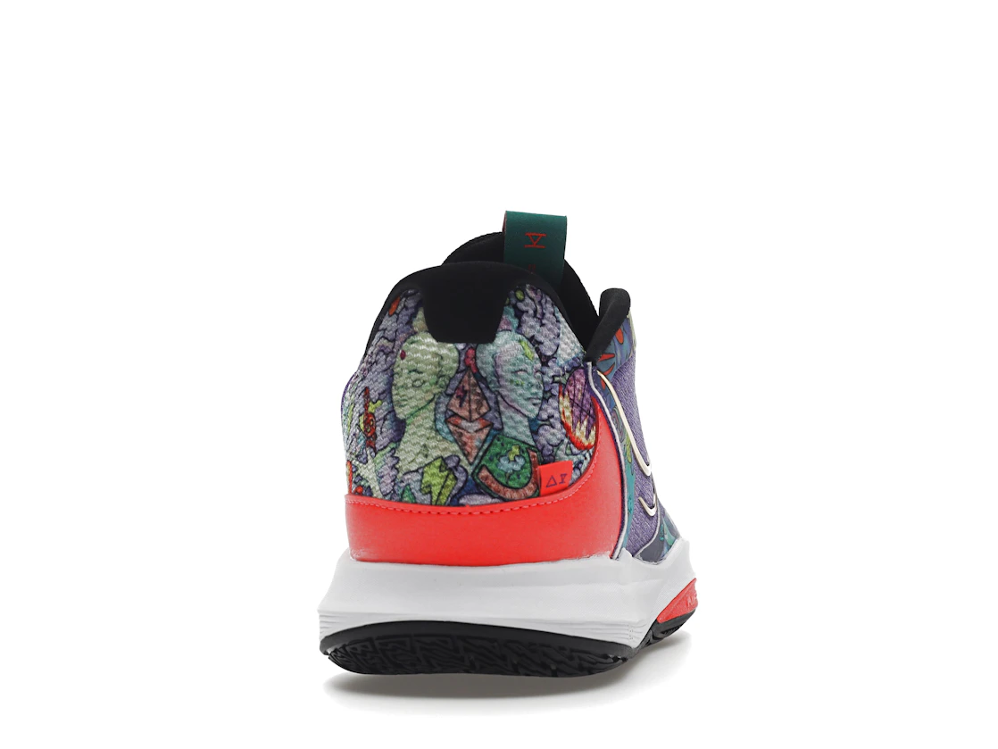 Vue 29 de Nike Kyrie 5 Jewell Loyd Mural