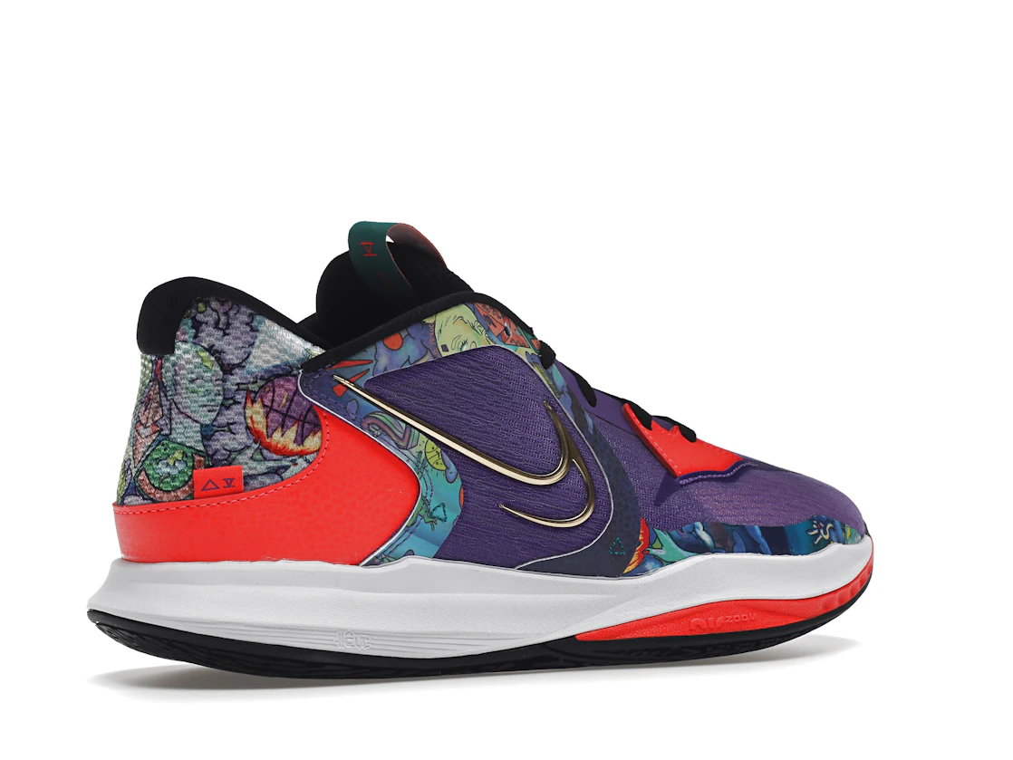 Vue 34 de Nike Kyrie 5 Jewell Loyd Mural