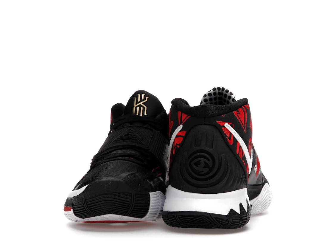 Vue 11 de Nike Kyrie 6 Sneaker Room Mom Black