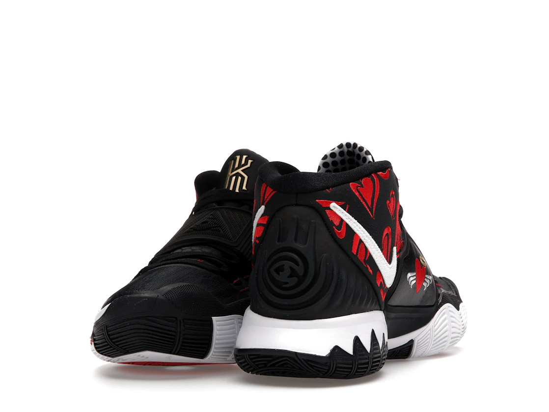 Vue 12 de Nike Kyrie 6 Sneaker Room Mom Black