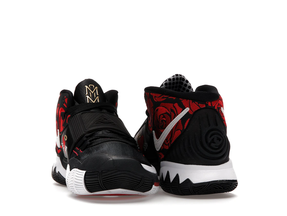 Vue 26 de Nike Kyrie 6 Sneaker Room Mom Black