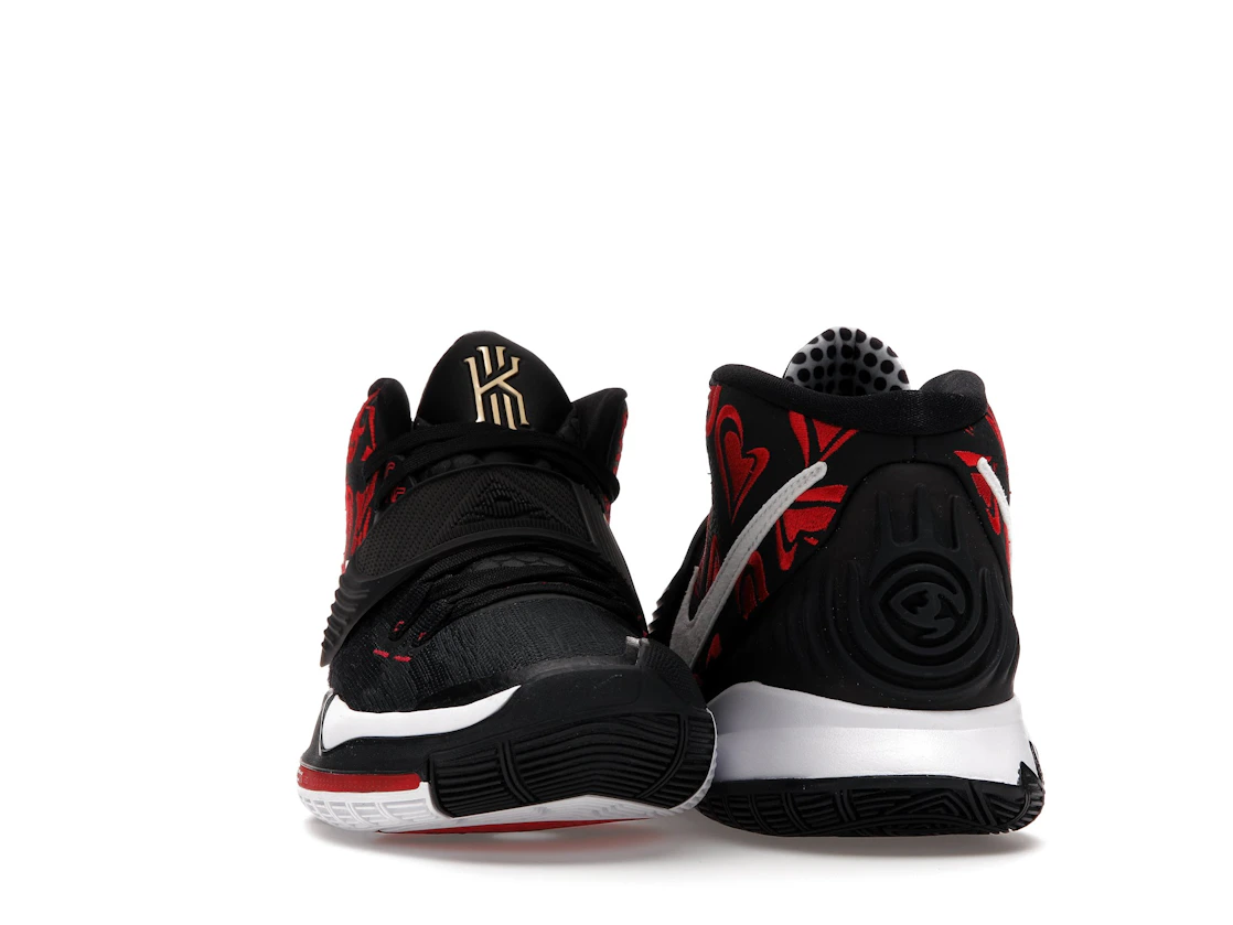 Vue 9 de Nike Kyrie 6 Sneaker Room Mom Black