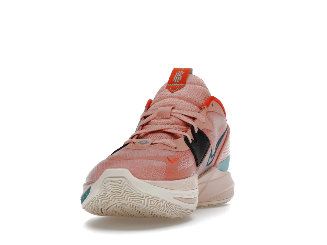 Vue 12 de Nike Kyrie Low 5 Madder Root