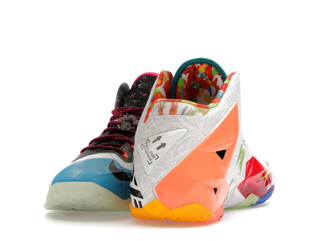 Vue 12 de Nike LeBron 11 What the LeBron
