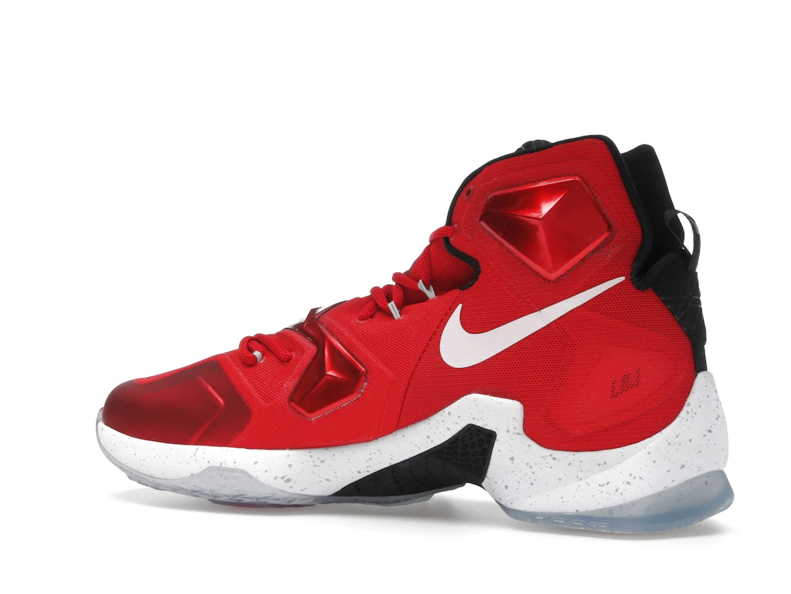 Vue 22 de Nike LeBron 13 Away