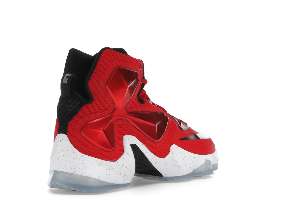 Vue 32 de Nike LeBron 13 Away