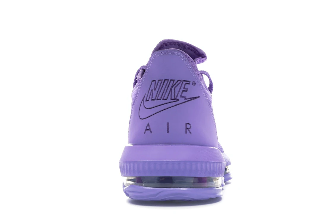 Vue 28 de Nike LeBron 16 Low Atomic Violet
