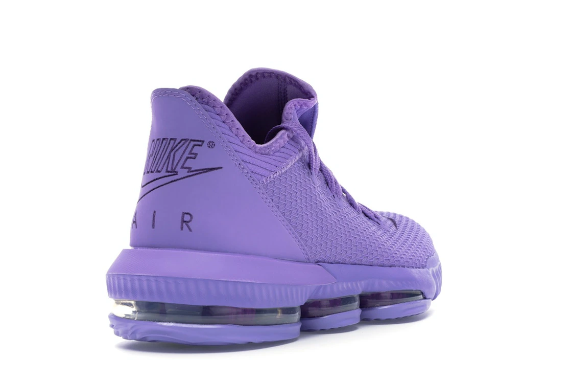 Vue 31 de Nike LeBron 16 Low Atomic Violet