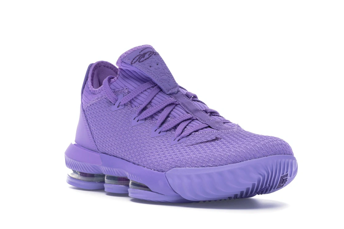 Vue 6 de Nike LeBron 16 Low Atomic Violet
