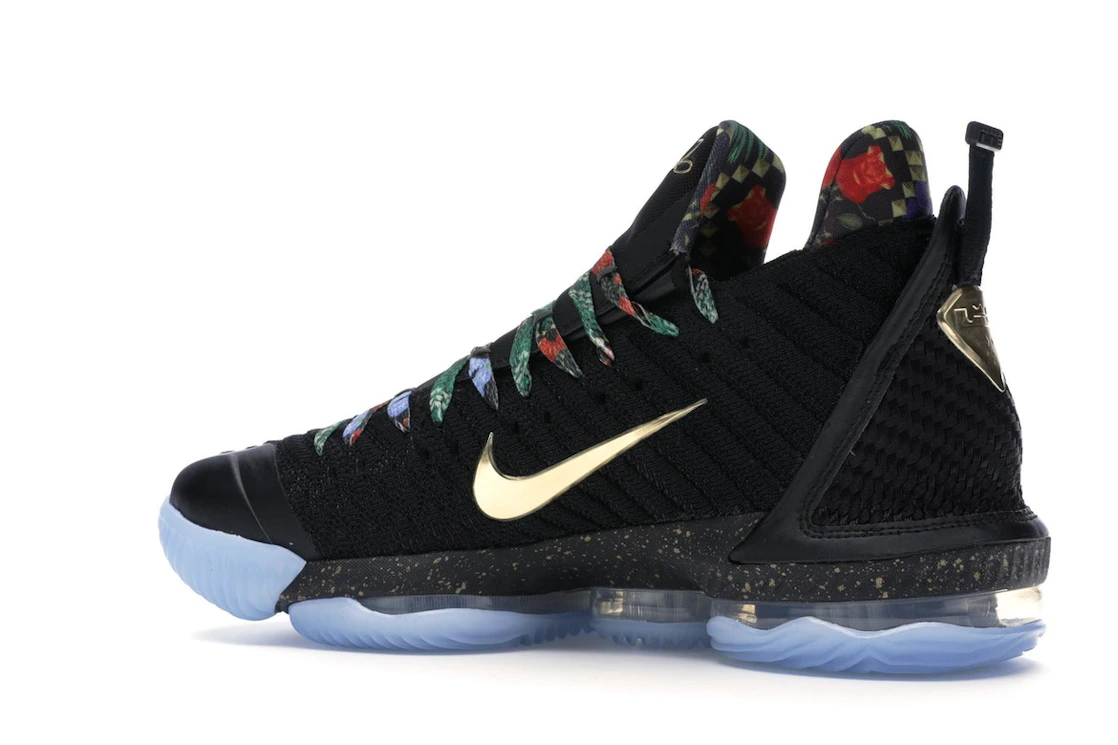 Vue 22 de Nike LeBron 16 Watch the Throne