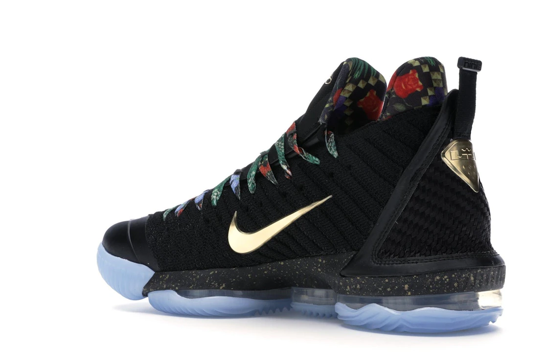 Vue 23 de Nike LeBron 16 Watch the Throne