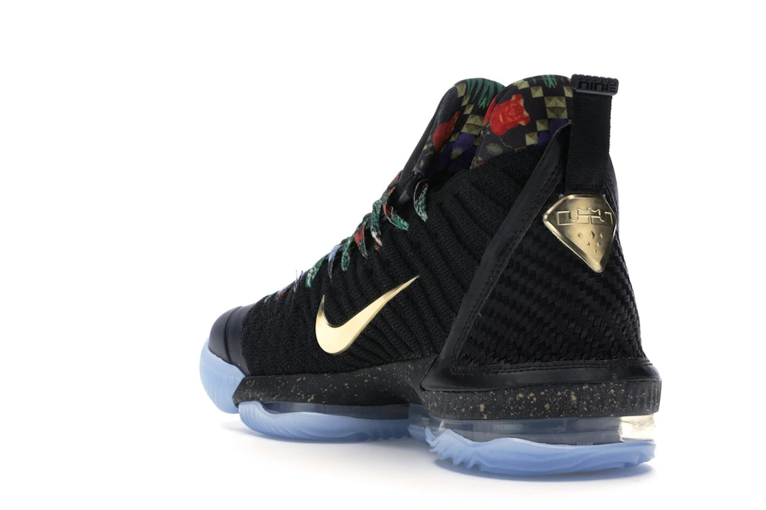 Vue 25 de Nike LeBron 16 Watch the Throne