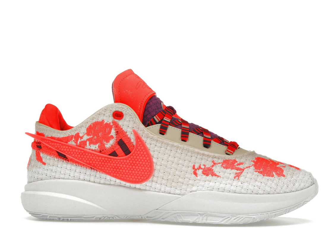 Vue 2 de Nike LeBron 20 PRM Mimi Plange Ceremony
