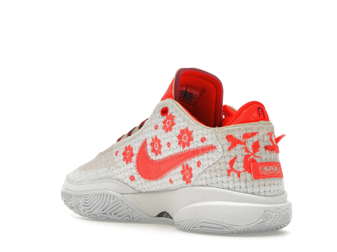 Vue 24 de Nike LeBron 20 PRM Mimi Plange Ceremony