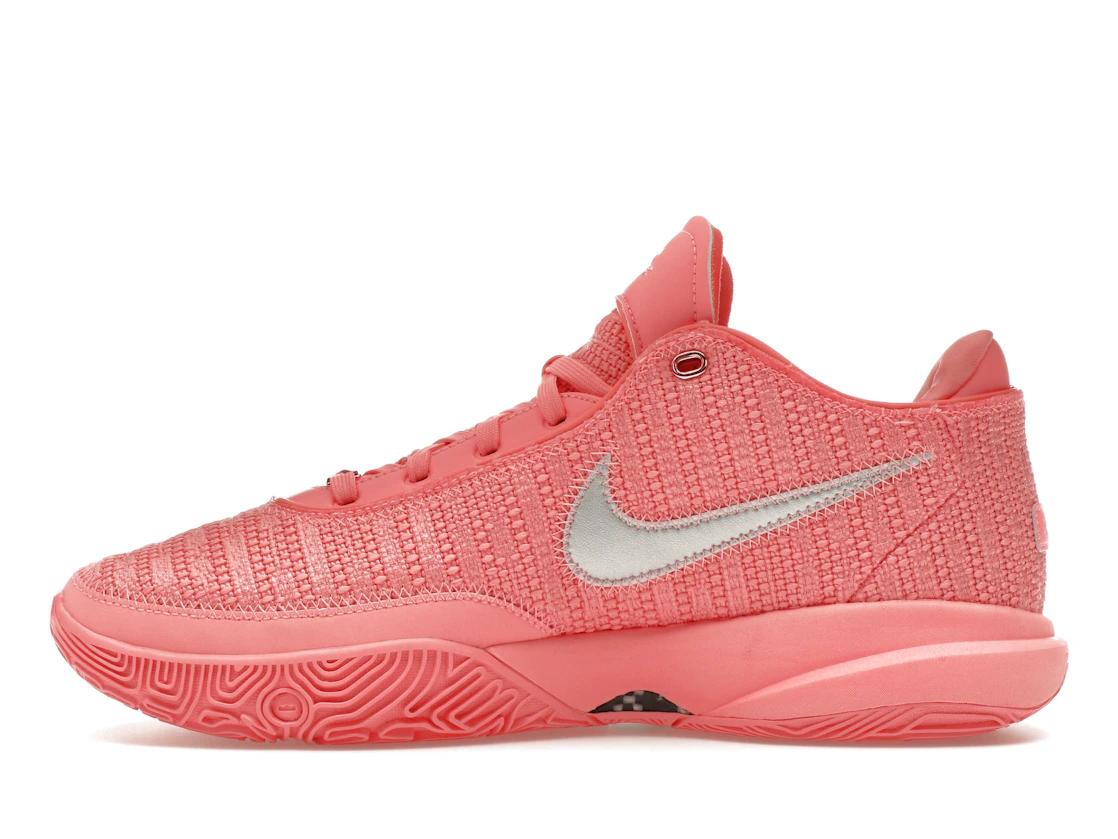 Vue 19 de Nike LeBron 20 Pink Diamond