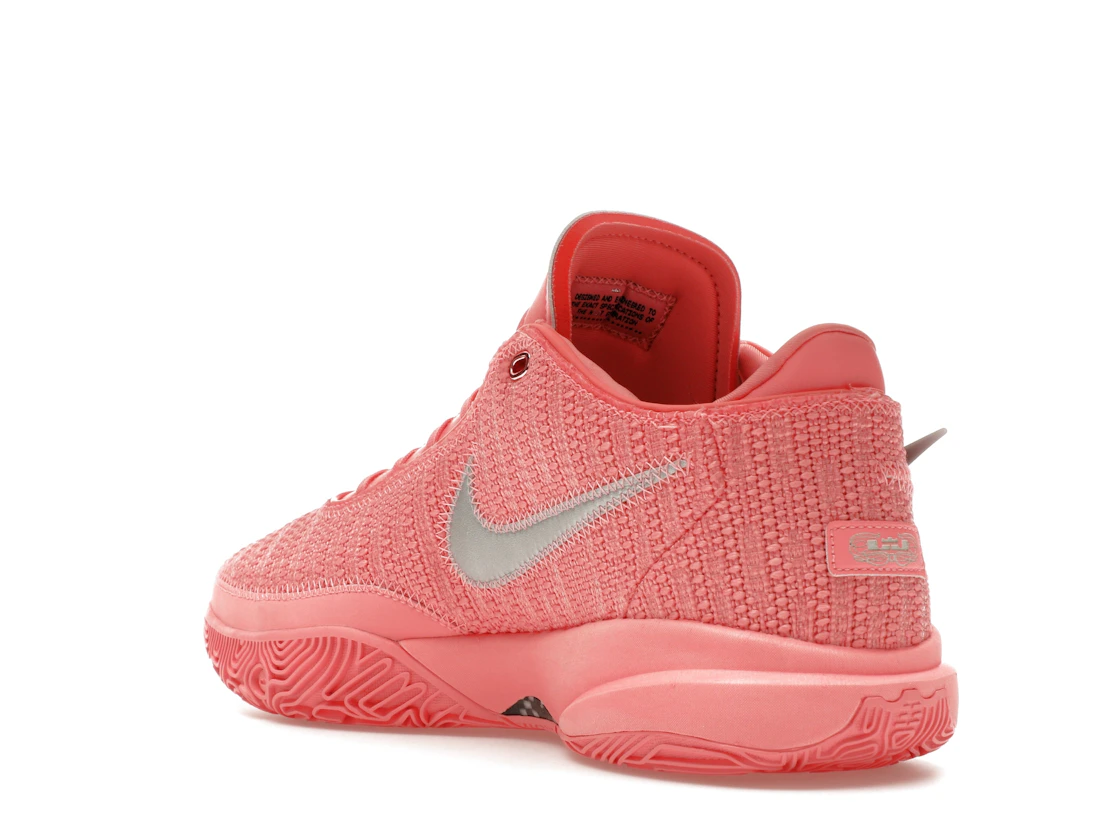 Vue 24 de Nike LeBron 20 Pink Diamond