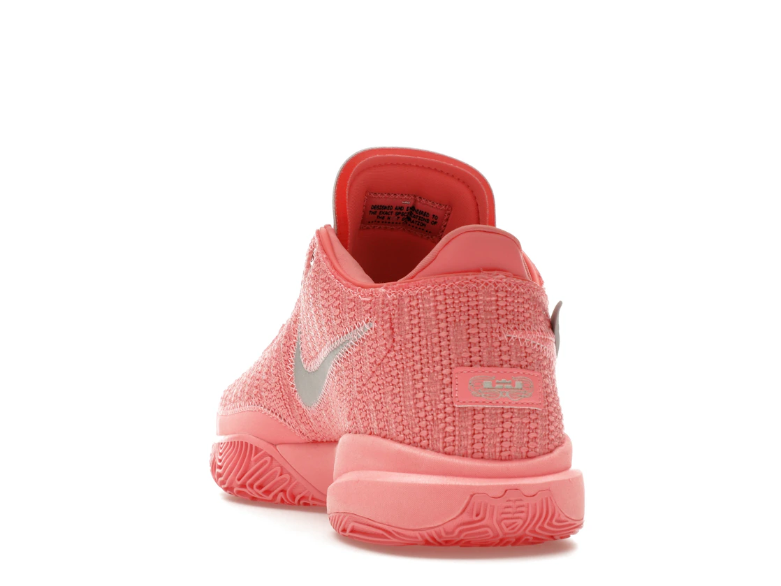 Vue 26 de Nike LeBron 20 Pink Diamond