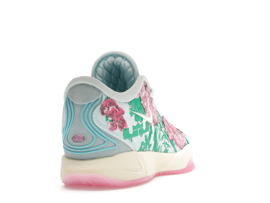 Vue 30 de Nike LeBron 21 PRM Pearl of Z (Translucent Outsole)