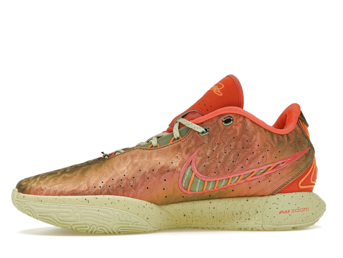 Vue 18 de Nike LeBron 21 Queen Conch