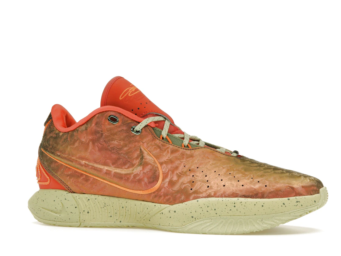 Vue 3 de Nike LeBron 21 Queen Conch