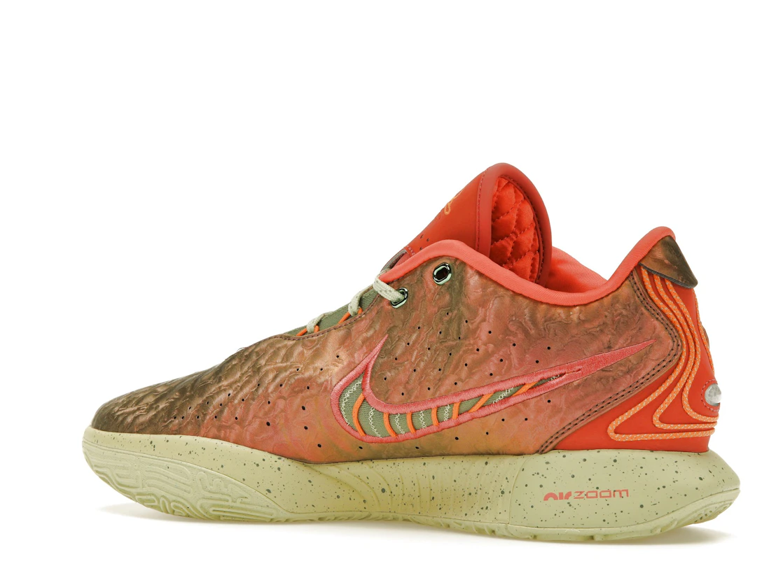 Vue 22 de Nike LeBron 21 Queen Conch