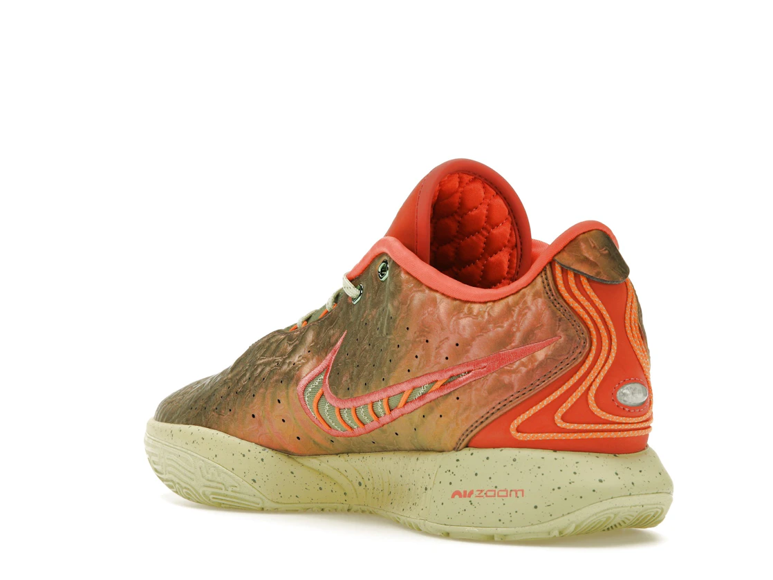 Vue 24 de Nike LeBron 21 Queen Conch