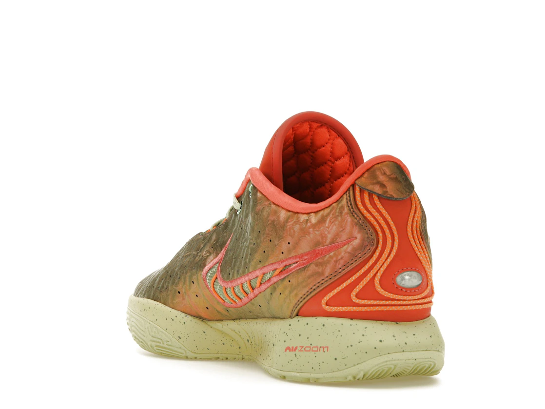 Vue 25 de Nike LeBron 21 Queen Conch