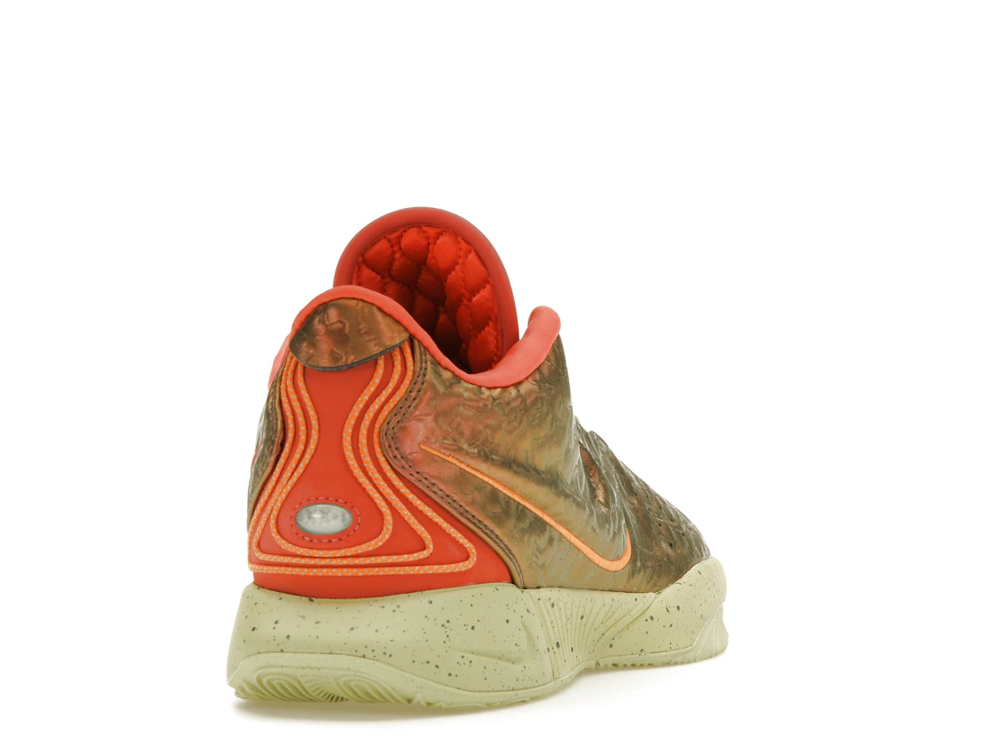 Vue 30 de Nike LeBron 21 Queen Conch