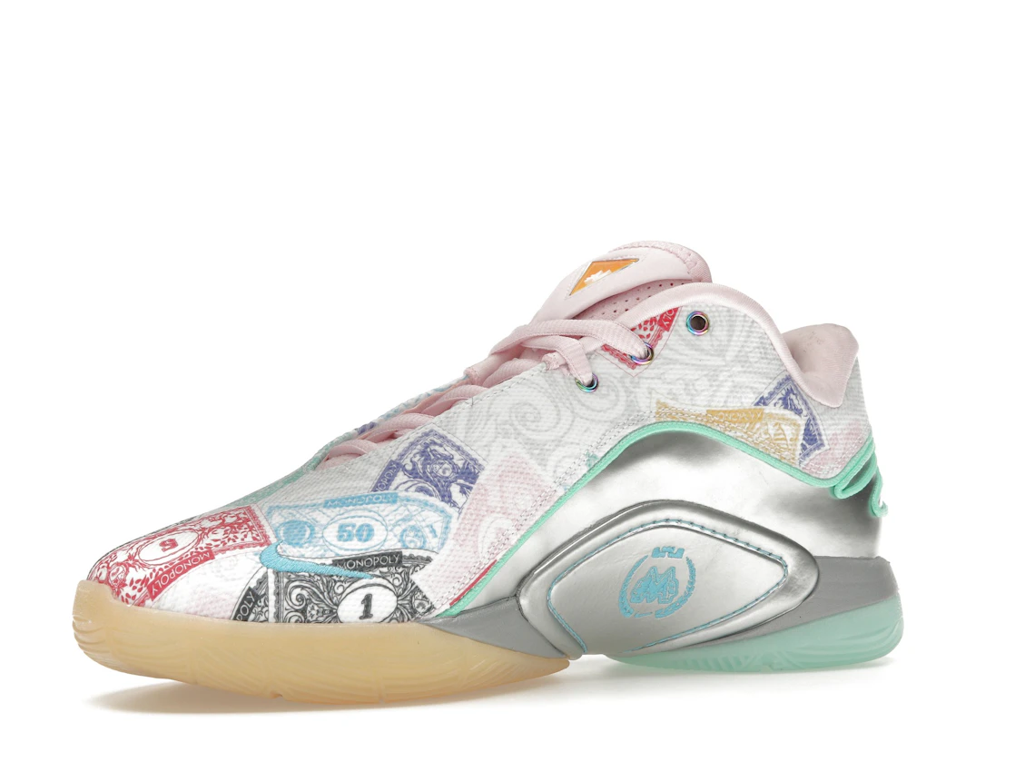Vue 16 de Nike LeBron 22 Monopoly (Translucent Outsole)
