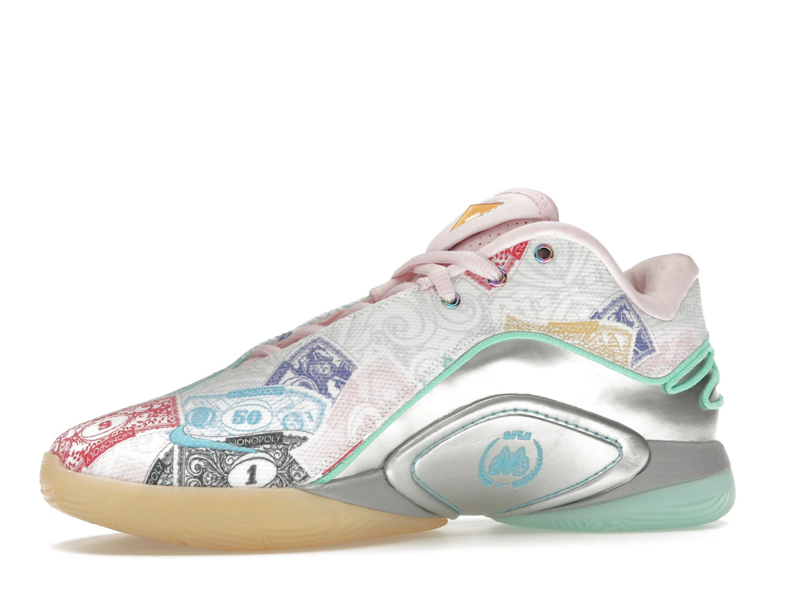 Vue 17 de Nike LeBron 22 Monopoly (Translucent Outsole)