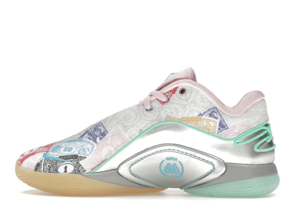 Vue 20 de Nike LeBron 22 Monopoly (Translucent Outsole)
