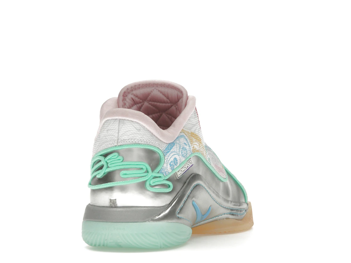 Vue 30 de Nike LeBron 22 Monopoly (Translucent Outsole)