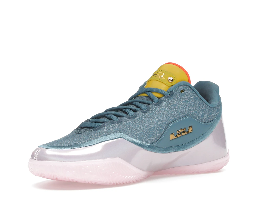 Vue 15 de Nike LeBron 23 Miami Twice (Translucent Outsole)