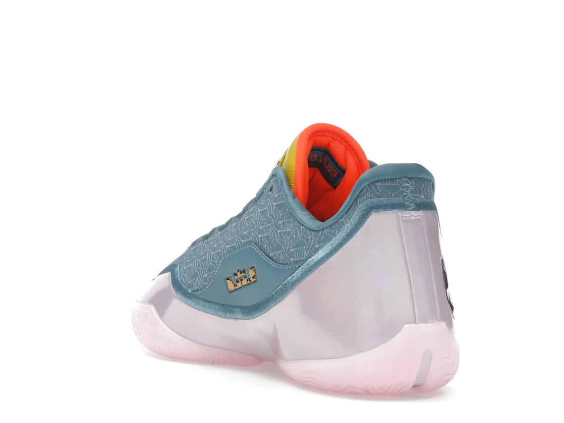 Vue 25 de Nike LeBron 23 Miami Twice (Translucent Outsole)