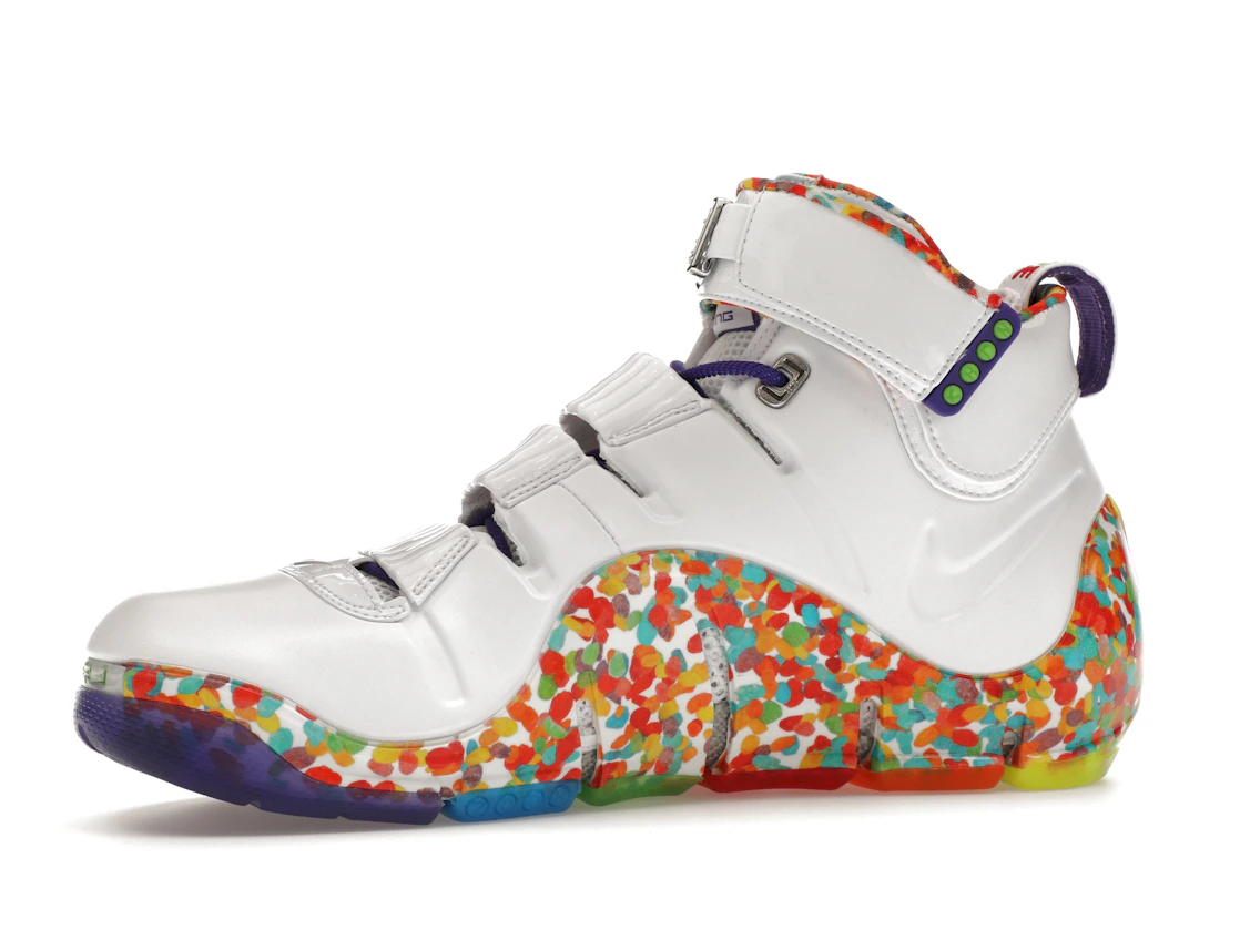 Vue 17 de Nike LeBron 4 Fruity Pebbles (2024)