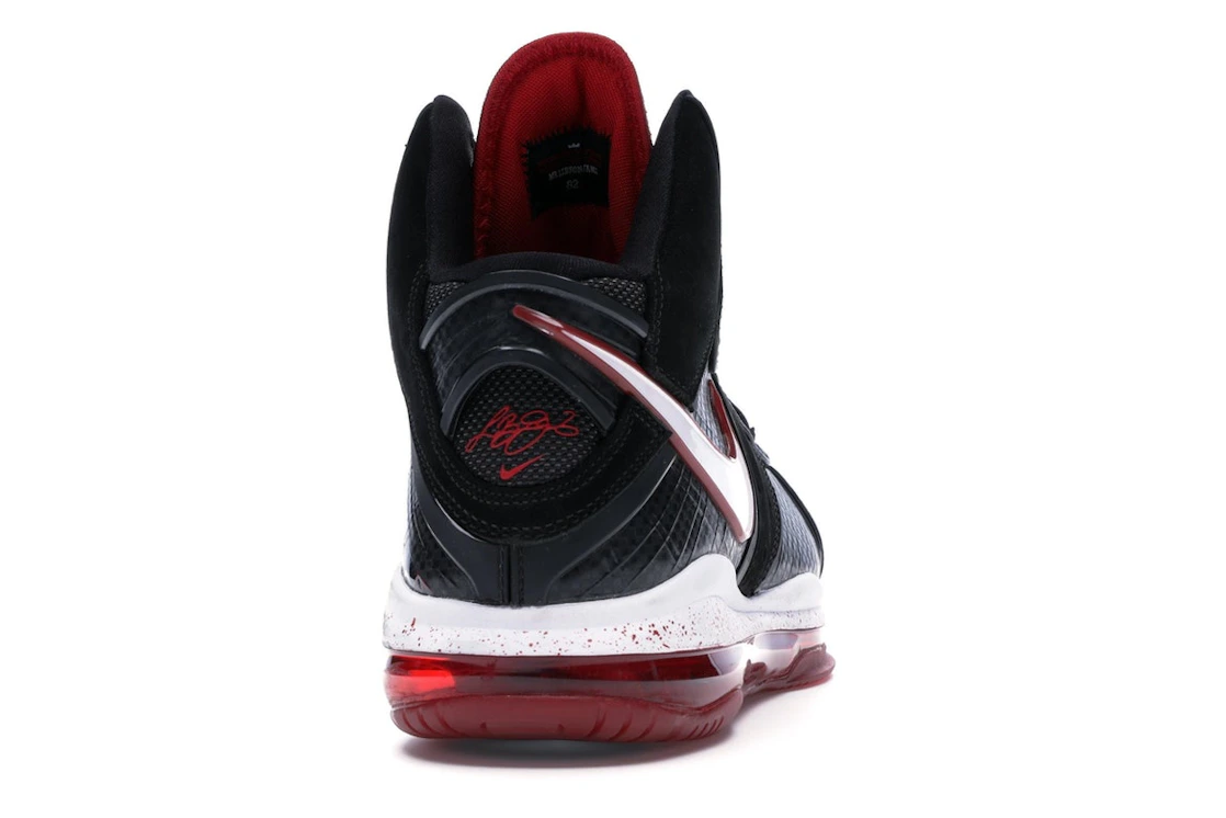 Vue 29 de Nike LeBron 8 Black/White/Red