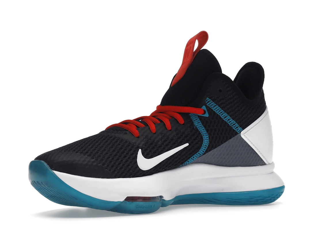 Vue 16 de Nike LeBron Witness 4 Red Carpet