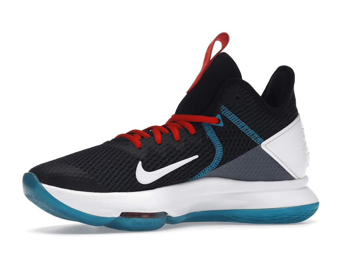 Vue 17 de Nike LeBron Witness 4 Red Carpet