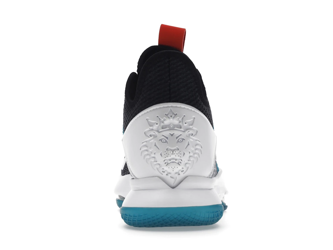 Vue 28 de Nike LeBron Witness 4 Red Carpet