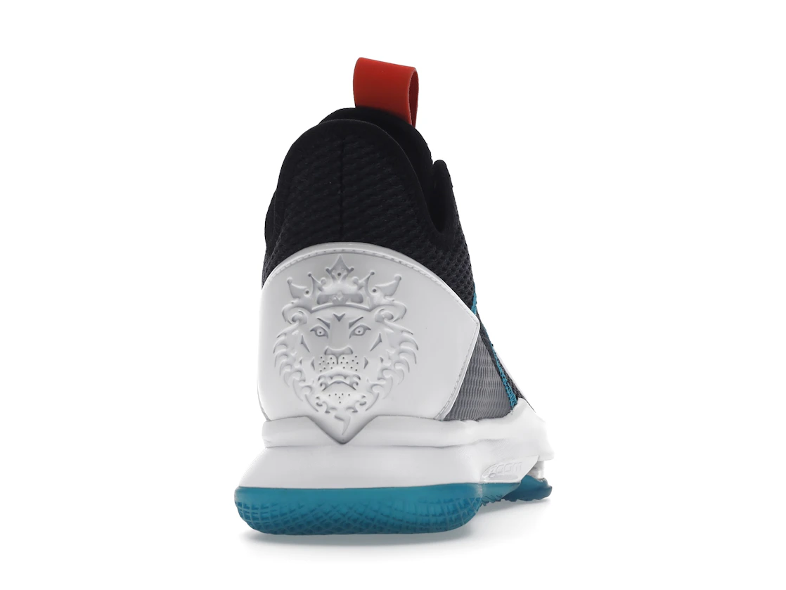 Vue 29 de Nike LeBron Witness 4 Red Carpet