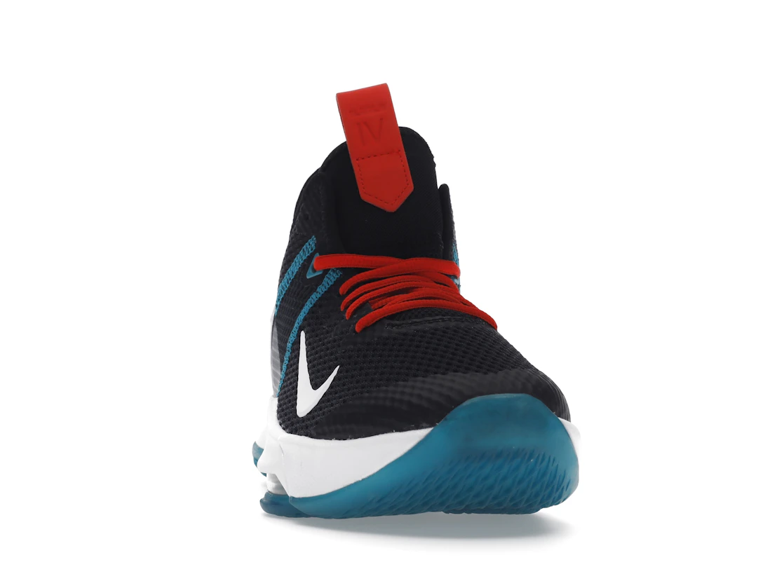Vue 9 de Nike LeBron Witness 4 Red Carpet