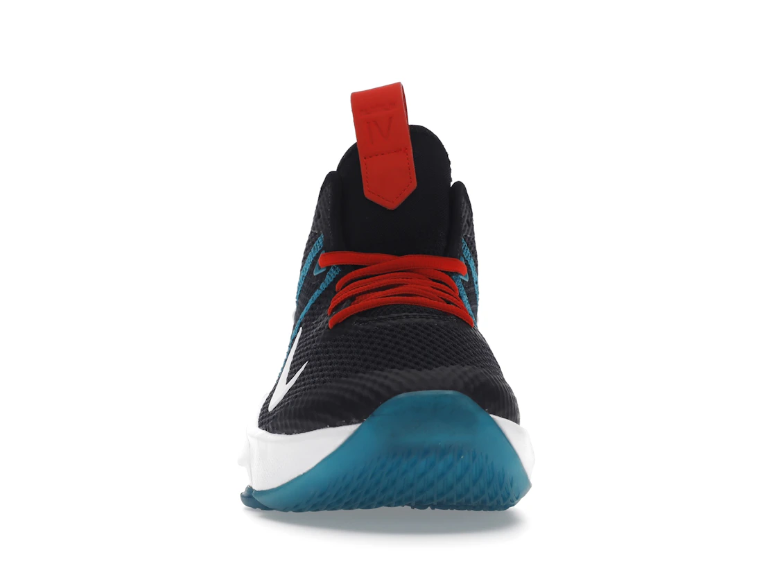 Vue 10 de Nike LeBron Witness 4 Red Carpet
