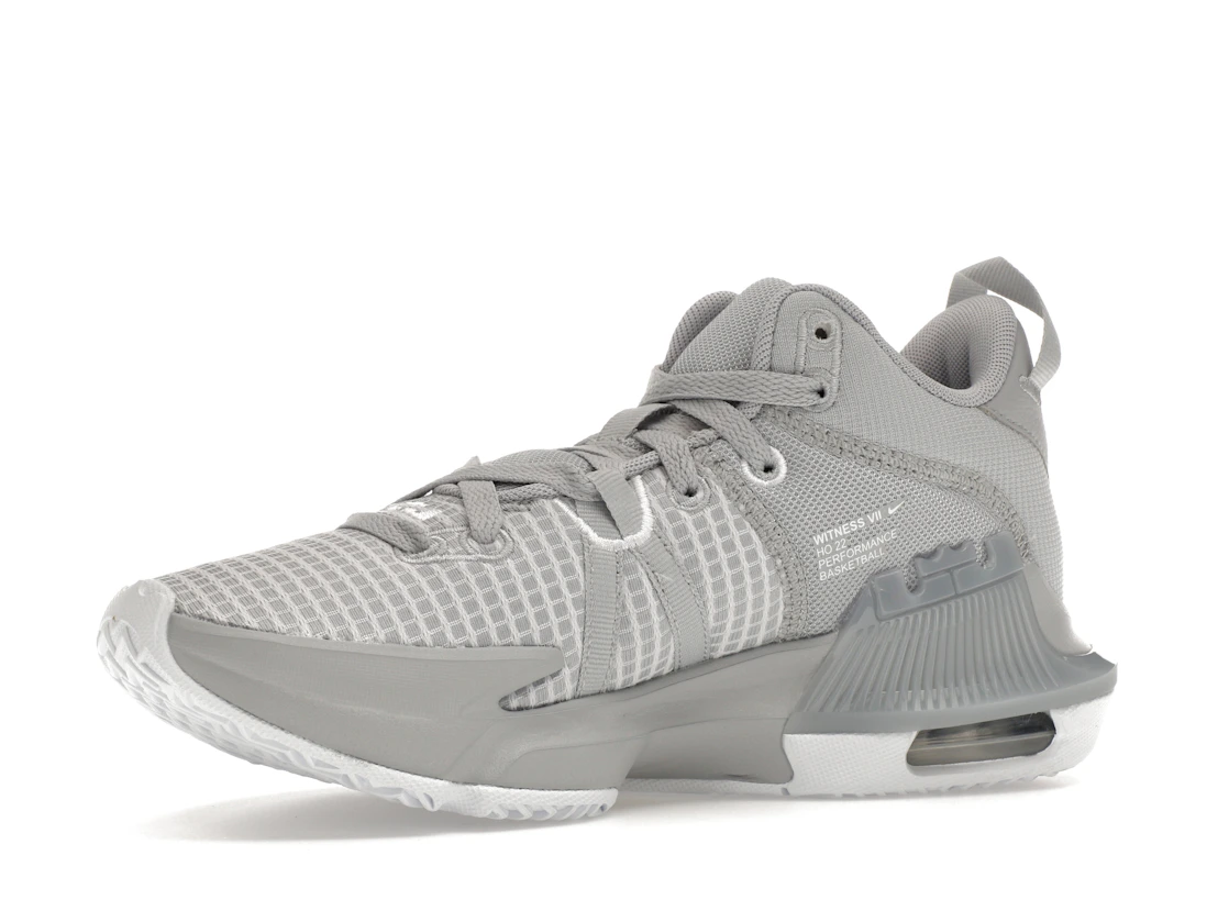 Vue 16 de Nike LeBron Witness 7 TB Wolf Grey