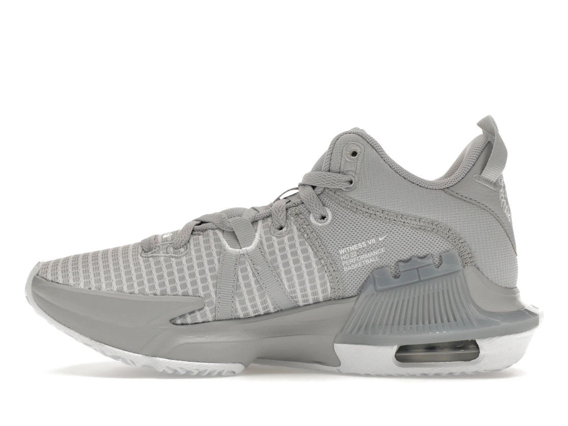 Vue 19 de Nike LeBron Witness 7 TB Wolf Grey