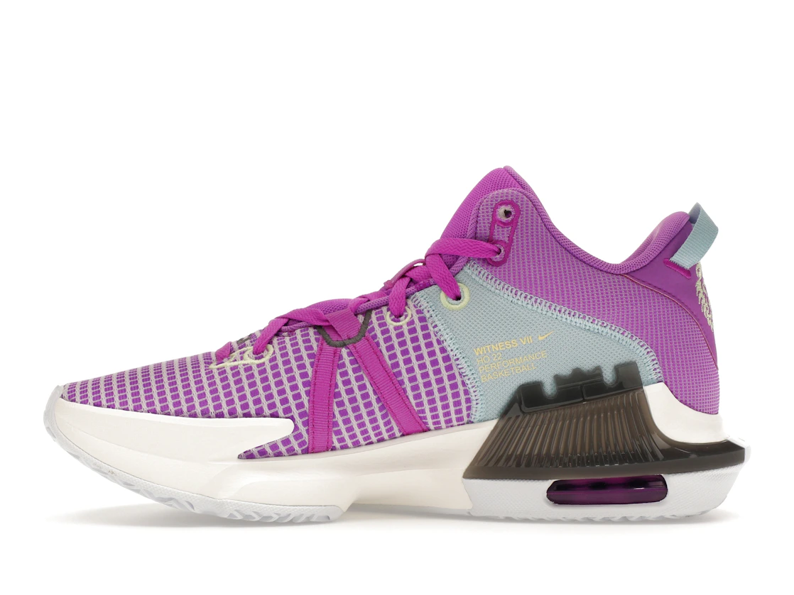 Vue 19 de Nike LeBron Witness 7 Fuchsia Dream