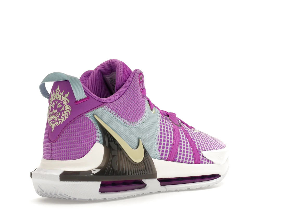 Vue 32 de Nike LeBron Witness 7 Fuchsia Dream