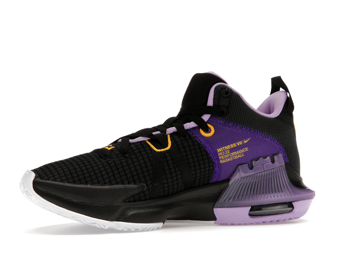 Vue 17 de Nike LeBron Witness 7 Lakers